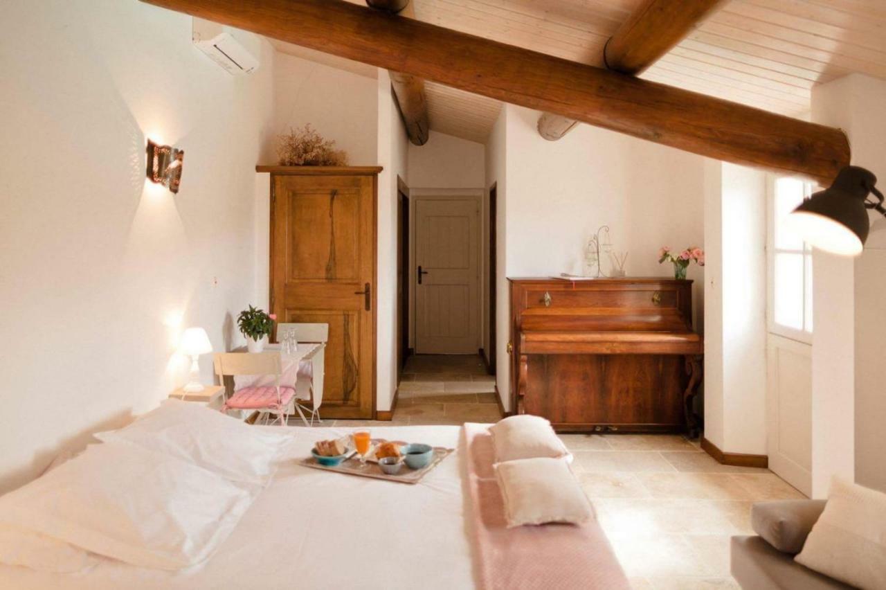 Provence Dodo Bed and Breakfast Villeneuve  Eksteriør billede